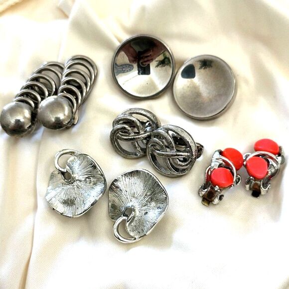Set of 5 Vintage Silver Tone Clip on Earrings - Picture 2 of 6